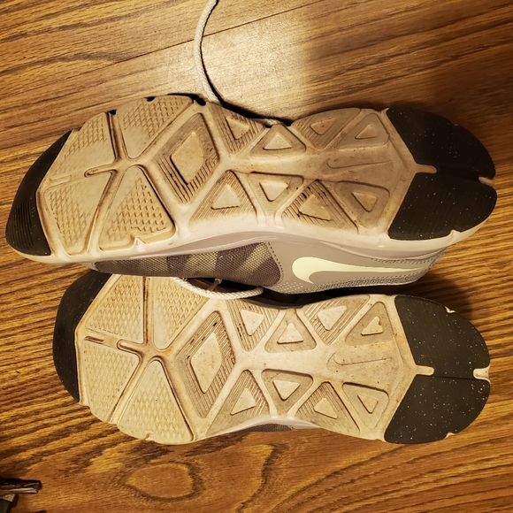 Nike flex TR2 Athletic Running Shoes 9.5 - Picture 4 of 8